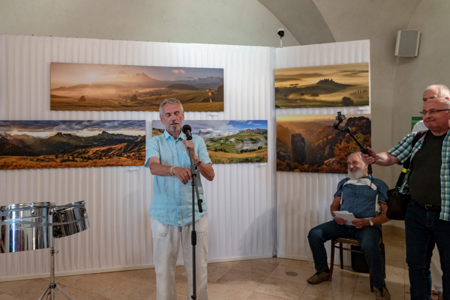 Fotogalerie z vernisáže Romana KŘÍŽE