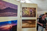 Fotografie z vernisáže výstavy k 30. výročí založení fotoklubu
