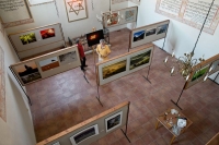 Instalace výstavy v Dolních Kounicích