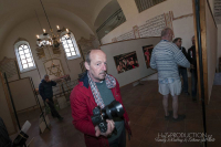 Fotografie z instalace výstavy v Dolních Kounicích