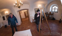 Fotografie z instalace výstavy v Dolních Kounicích