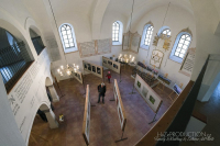 Fotografie z instalace výstavy v Dolních Kounicích
