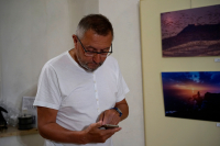 Fotografie z instalace výstavy ke 30. výročí založení fotoklubu