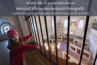 Fotografie z instalace výstavy v Dolních Kounicích