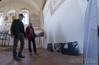 Fotografie z instalace výstavy v Dolních Kounicích