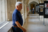 Fotografie z instalace výstavy ke 30. výročí založení fotoklubu