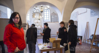 Fotografie z instalace výstavy v Dolních Kounicích