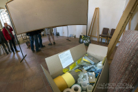 Fotografie z instalace výstavy v Dolních Kounicích