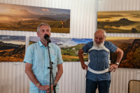 Fotografie z vernisáže výstavy k 30. výročí založení fotoklubu