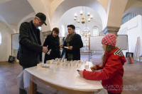 Fotografie z instalace výstavy v Dolních Kounicích