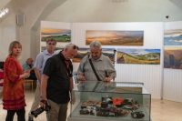 Fotografie z vernisáže výstavy k 30. výročí založení fotoklubu